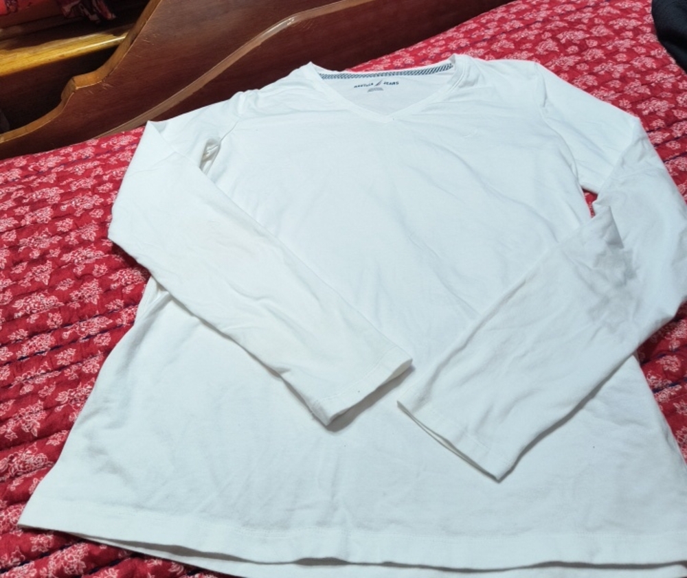 Nautica Women's White Long-Sleeve Crew Tee